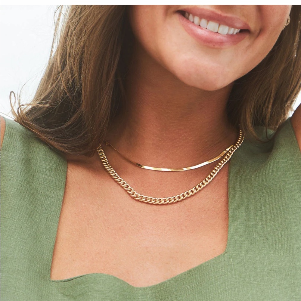 Babygold 14K Gold Thin Herringbone Necklace 3mm - Picture 6 of 9